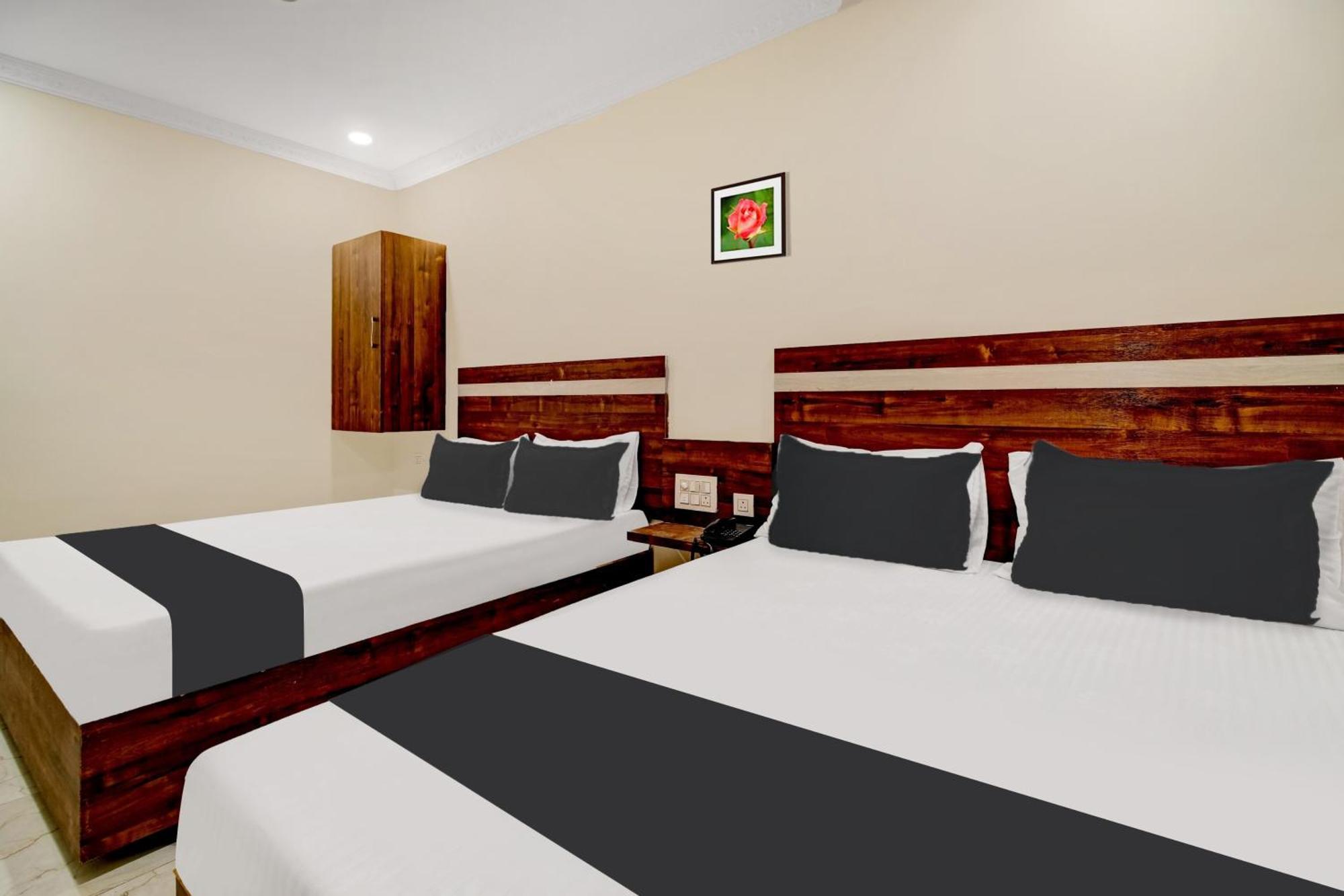 Hotel O Leela Elite Vijayawāda Buitenkant foto